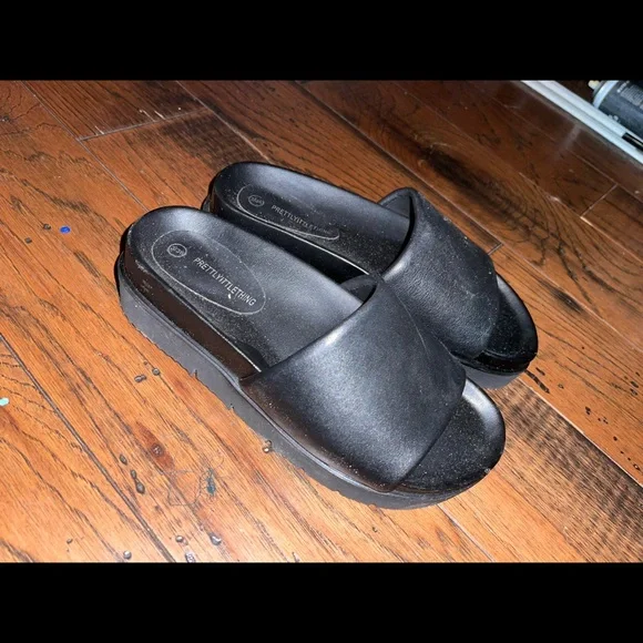 Platform - Picture 3 of 3